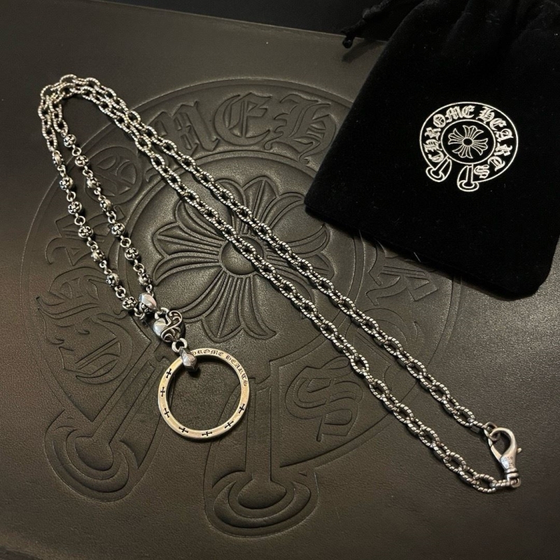 Ch*0me He**ts necklaces